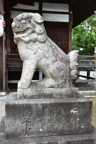 津嶋部神社の狛犬達