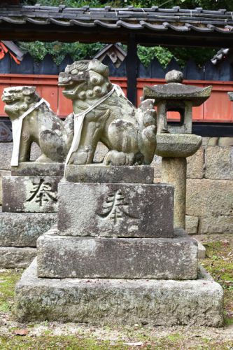 白山神社の狛犬達