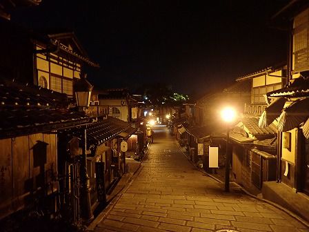 夜の京都散策、鴨川・八坂の塔・八坂神社