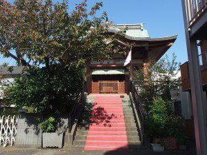 万作神社（品川区大井） - 個人宅の敷地内に祀られている神社