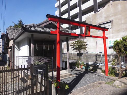 井戸側稲荷大明神 -岡山市北区下石井-