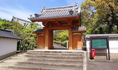 長福寺(富田林市)　・旧廿山村の氏神「熊野神社」の跡に建つ融通念仏宗の寺院