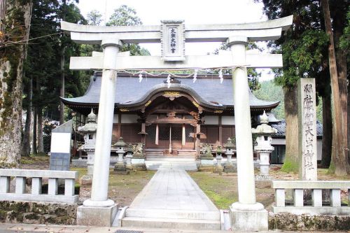 大虫神社と大岩神社に見る、神社の歴史と起源